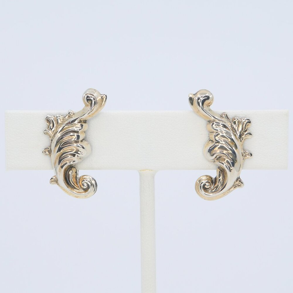 Vintage Molded Design Art Moderne Flourish Sterling Screw Back Earrings 1940s